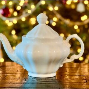 Palm Ceramic Teapot